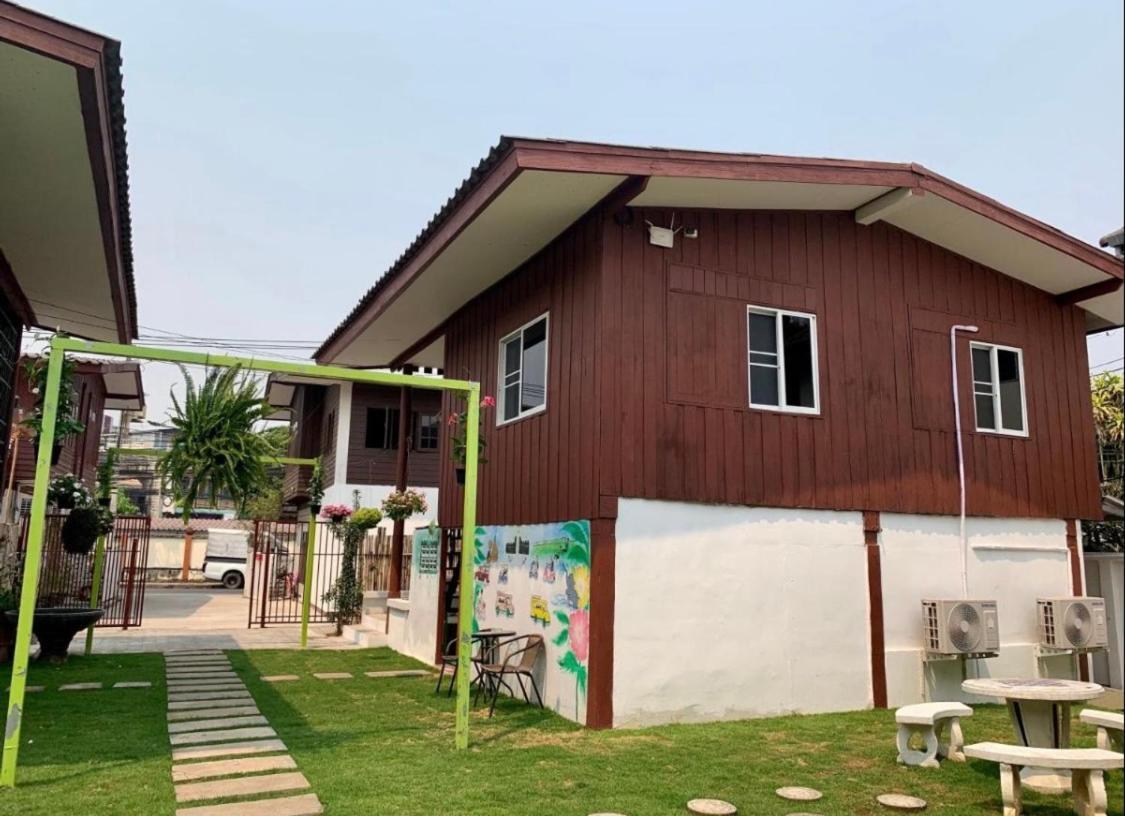 Wooden Hostel - Chiang Mai — Photos 1